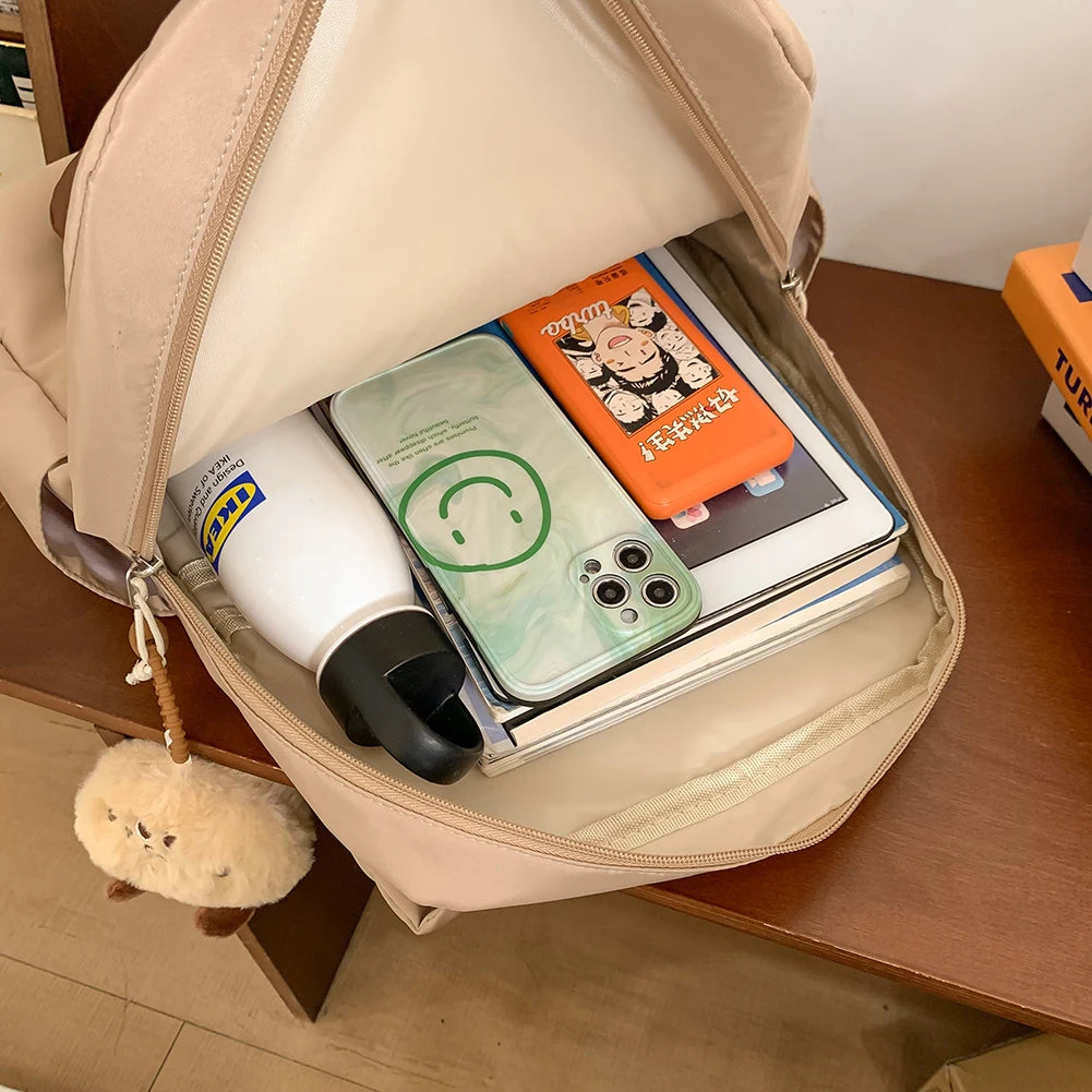 Women Kawaii Bookbag Adjustable Straps Capybara School Bag with Zipper Closure Travel Bag Gifts for Capybara Lovers